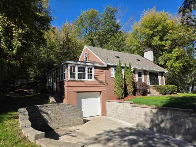 909 Old Lexington Avenue