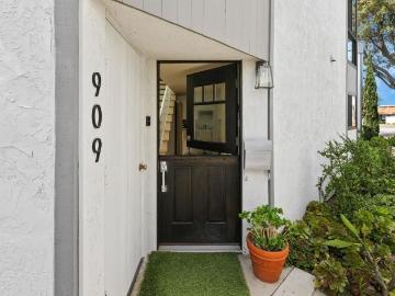 Townhouse for sale in 92118 - Garden, Equipped kitchen
