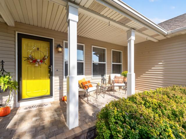 909 N Oak Creek Drive