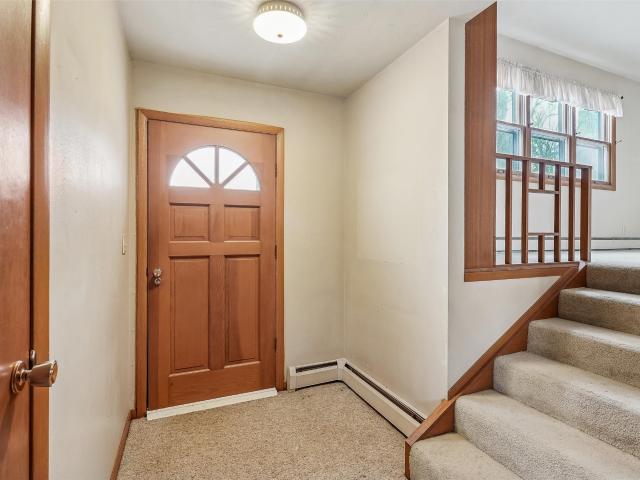 909 S 5th Street