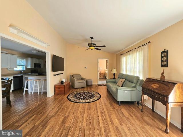 909 Sapphire Court