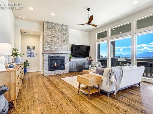 909 Sir Barton Drive
