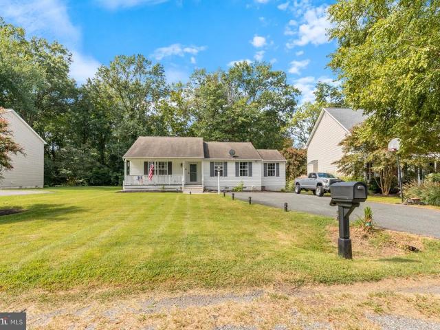 909 Petinot Place