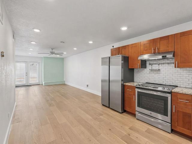 909 Reinli St # 118