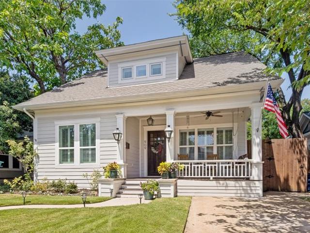 909 Woodlawn Ave, Dallas, TX 75208