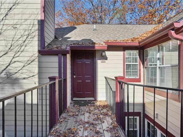 909 wentworth court