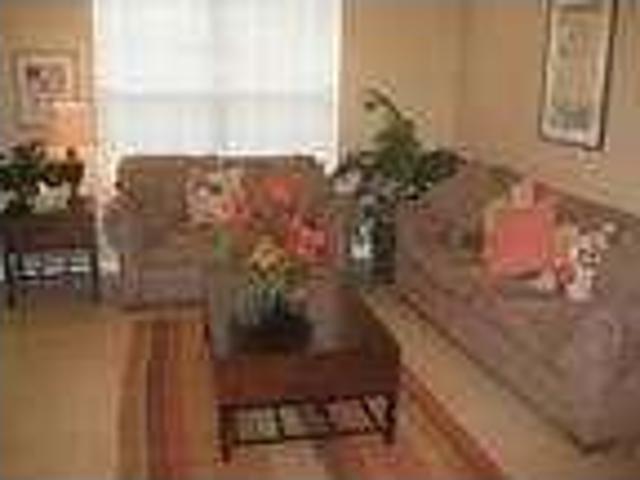 $90 / 2br ☼, Fabulous Island Condo! One block to the Beach!