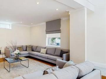 90 Warwick Gardens, London, W14 8PR, United Kingdom | 2 bed house for rent #168121891 | Rentberry