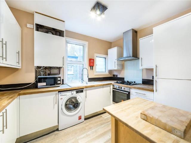 90 Weir Road, London, SW12 0NB, United Kingdom | 4 bed apartment for rent #136749996 | Rentberry