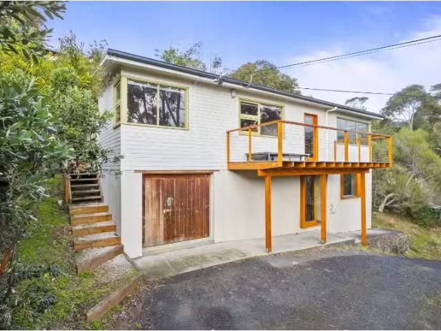 90 Wellesley Street, SOUTH HOBART House for rent Listed by Ho.