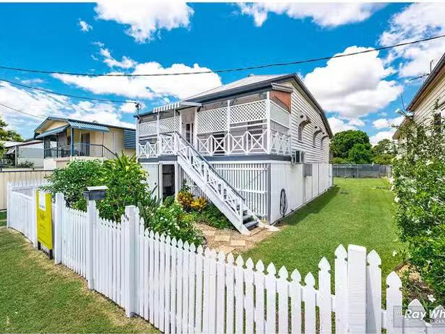 90 West Street, The Range, QLD 4700