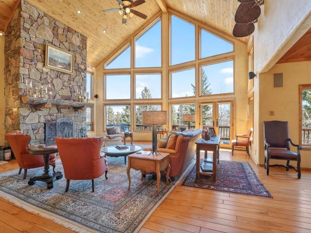 90 Zia Rd, Angel Fire, US, NM