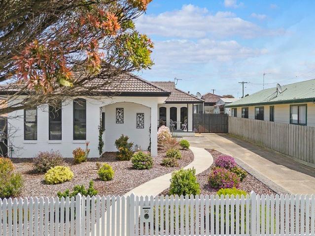 90 Barkly Street, Portland