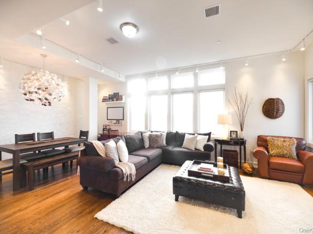 90 Bay Street Landing 8D