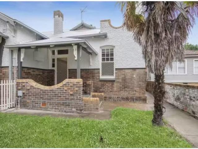 90 Beardy Street, Armidale Townhouse for rent Listed by Prope.