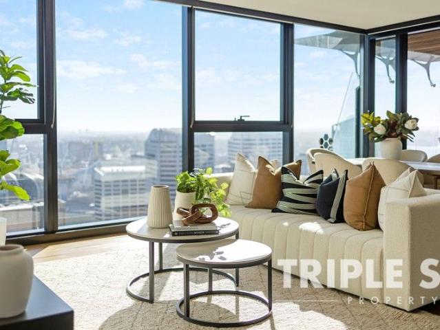 Nearly Brand New I Vacant I North West facing I Luxury Unit I 270 Darling Harbour View I On ground Car Space