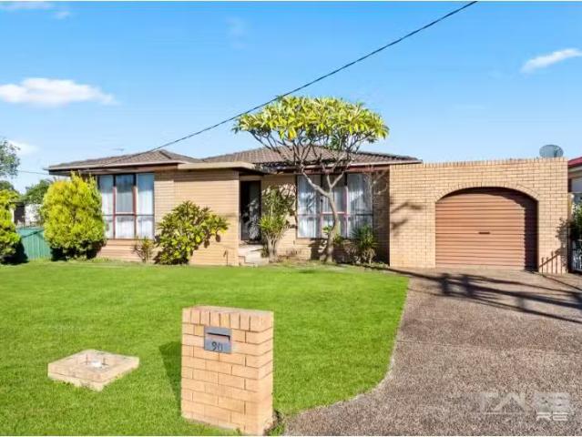 90 Carpenter Street, COLYTON House for rent Listed by Tag Re.