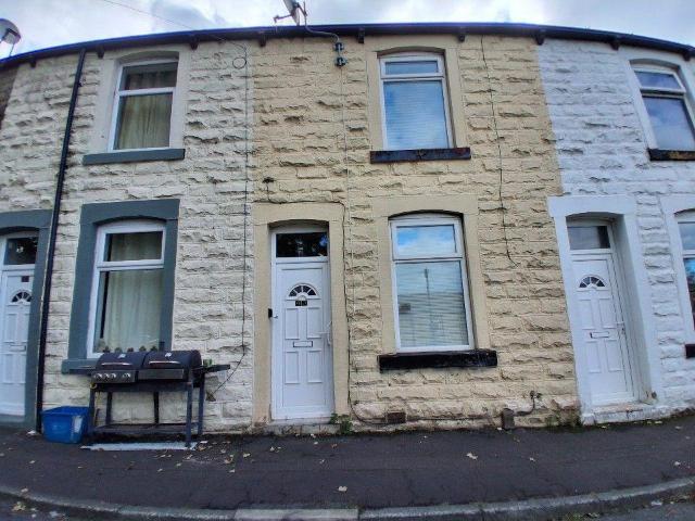 90 Every Street, Burnley BB11 2 bed terraced house to rent £595 pcm £137 pw