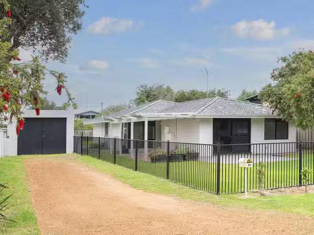 90 Geographe Bay Road, Dunsborough, WA 6281