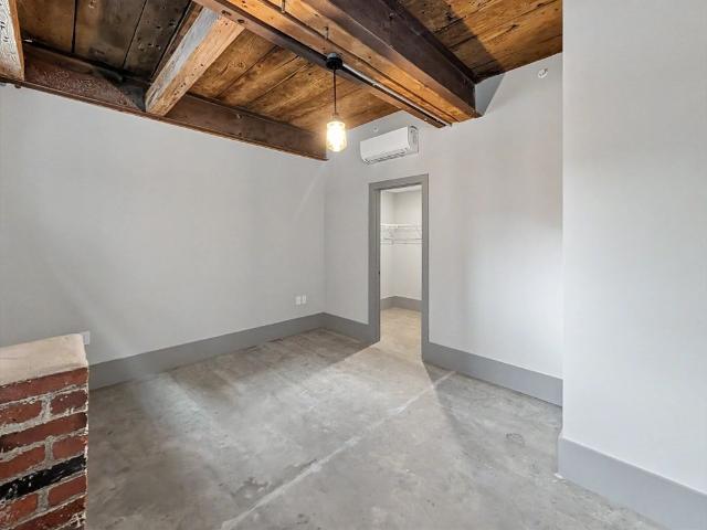 90 Grove St Unit LL4, Worcester, US, MA