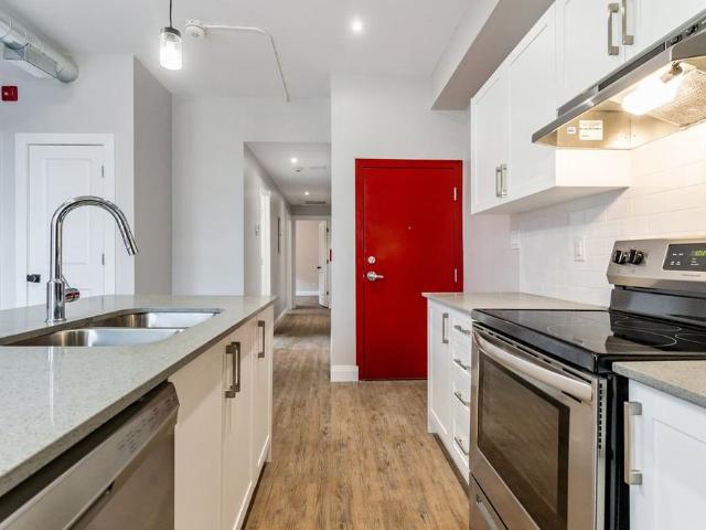 90 John Street South apartment — Hamilton, ON 2 Bedroom 2 Bedroom