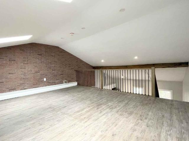 90 John Street South apartment — Hamilton, ON 2 Bedroom 2 Bedroom