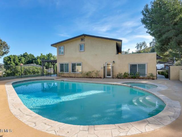 90 La Paz Ct, Simi Valley, CA 93065 | MLS #225005 VC