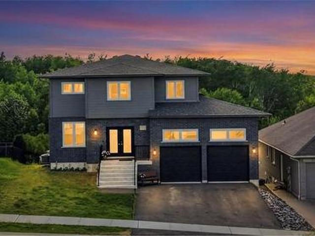 90 Landreville Drive, Sudbury, ON, P3A 0B4 house for sale | Listing ID 2128 | Royal LePage