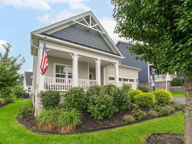 90 Lavista Dr, Morgantown, WV 26508