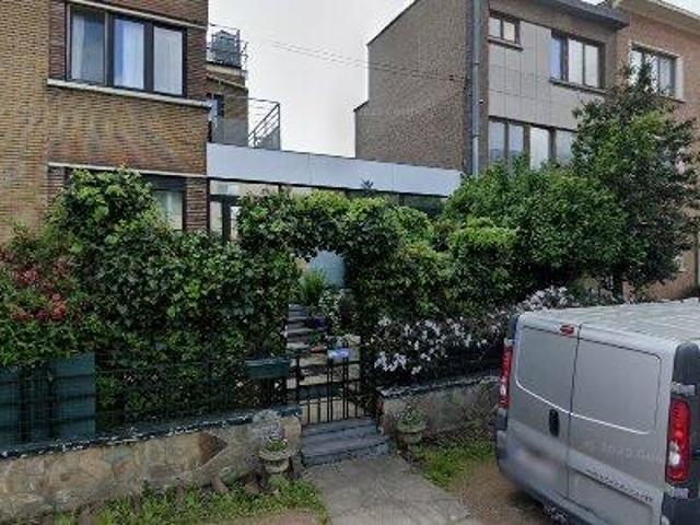 90 m2 apartment for rent in Charleroi