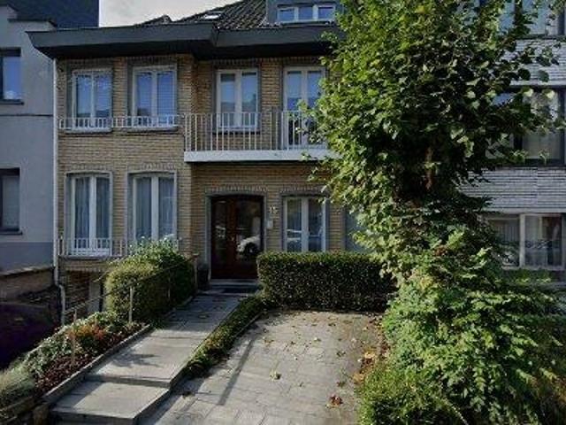90 m2 apartment for rent in Halle