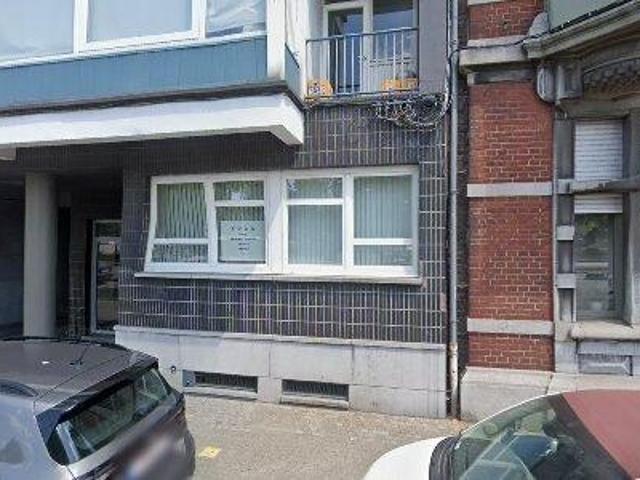 90 m2 apartment for rent in Luik