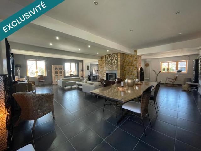 Propriété de caractère de 295 m² habitables à Steenwerck