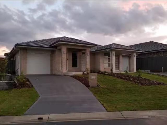 90 Meya Crescent, Fletcher House for rent Listed by Kim Kelly.