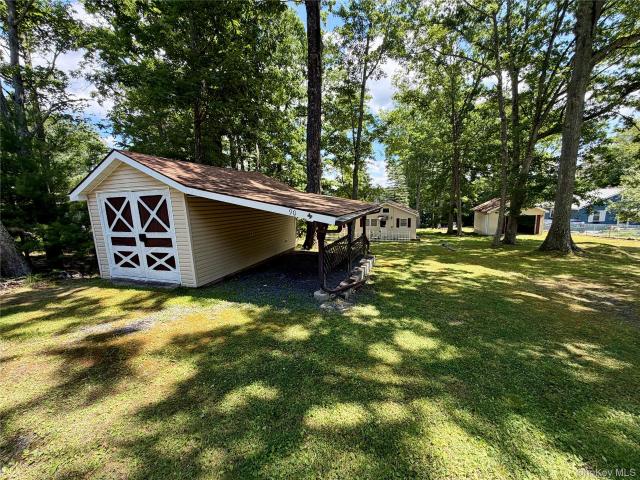 90 Minisink Trail
