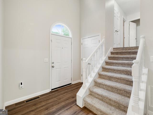 90 Montrose Lane