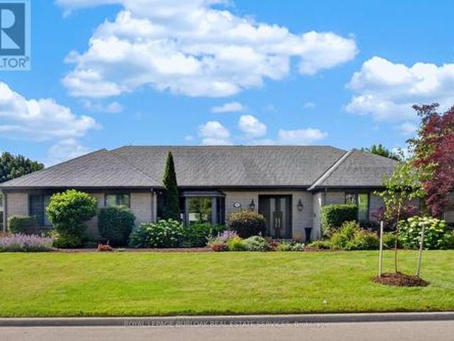 90 Oaklands Park Court, Burlington, ON, L7T 4G9 house for sale | Listing ID W13516 | Royal LePage