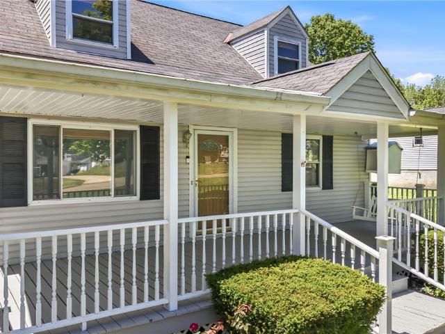 90 Rexford Dr