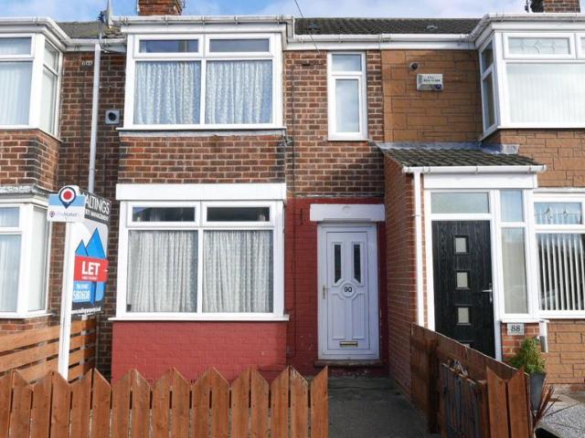 90 Rockford Avenue, Chamberlain Road. 2 bed terraced house to rent £625 pcm £144 pw