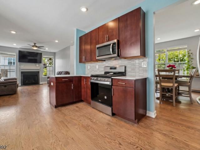 90 Sowers Dr