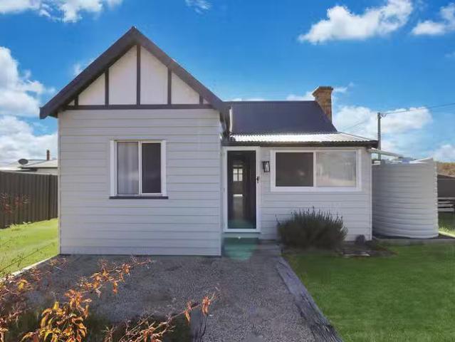 90 Sugarloaf Road, Stanthorpe, QLD 4380