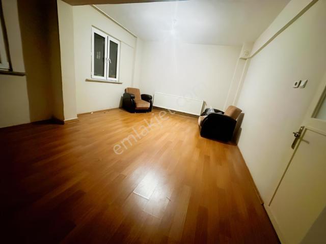 90m² Aile Apartmanın Da Kiralık 2+1 Daire