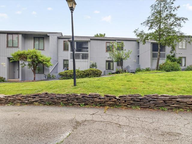 9105 S Pointe Ridge Lane