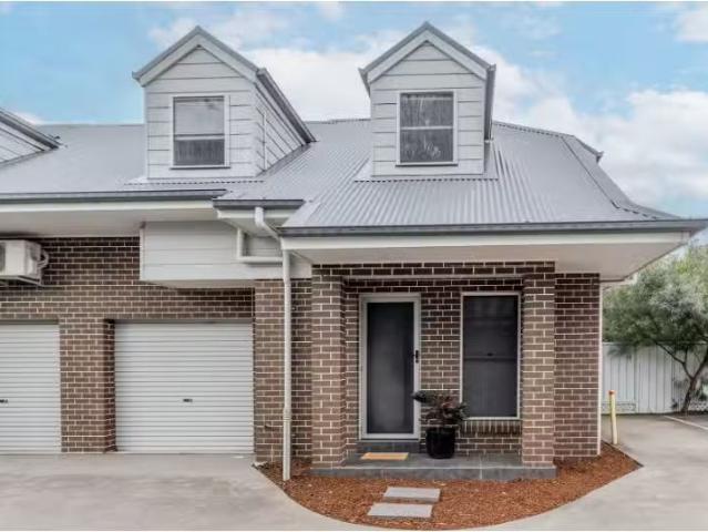 9/100 Albert Street, Werrington Townhouse for rent Listed by.