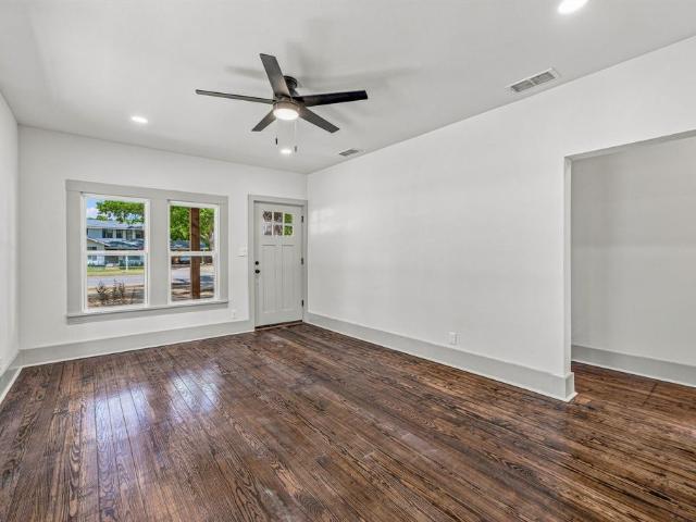 910 3rd Street