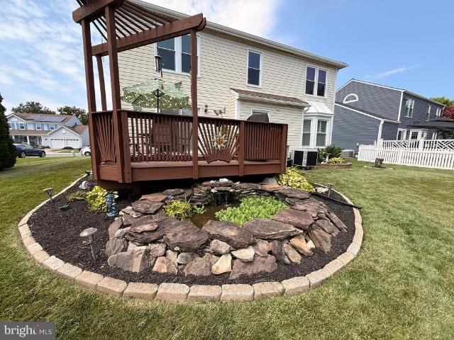 910 Bergen Court