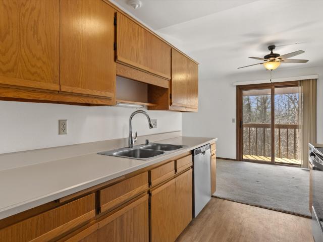 910 E Cedar Ave, Unit 403
