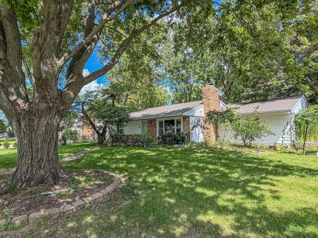 910 Maplepark Drive