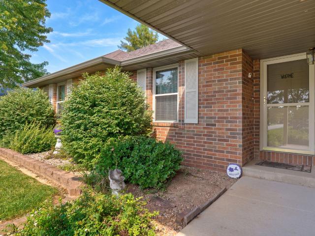 910 N Zed Tennis Street