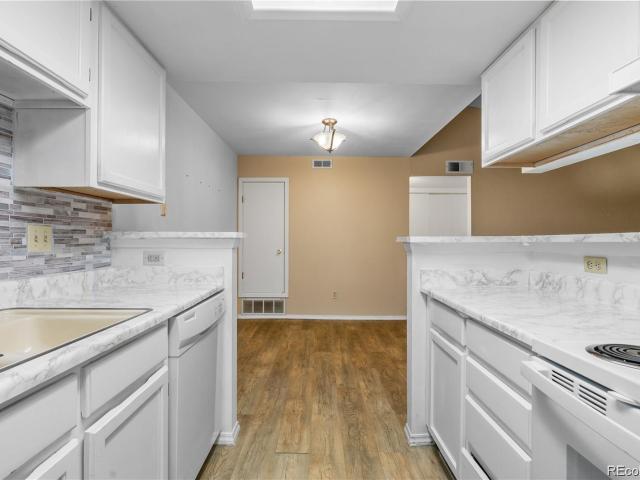 910 S Walden Street # 206